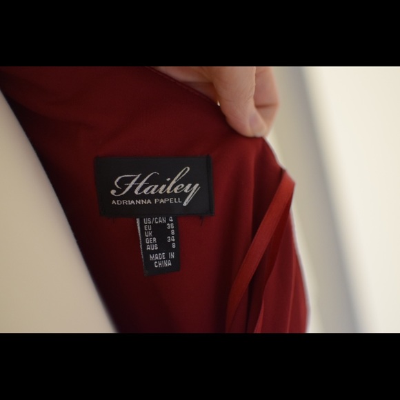 Hailey Adrianna Papell Jersey One-Shoulder Dress 4 - Picture 5 of 8